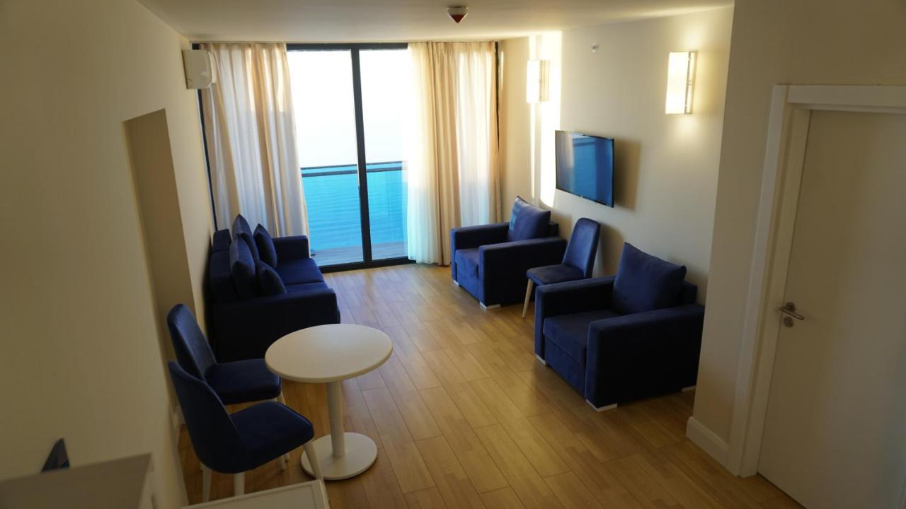 Diamond Apartment Batumi Esterno foto
